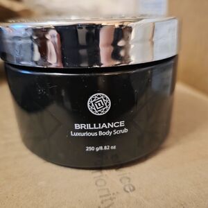 Brilliance Luxurious Body Scrub